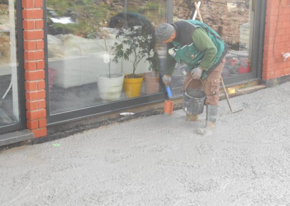 Réalisation d'une terrasse en pierre de taille 60/60