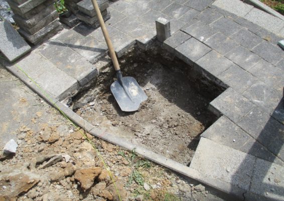 Installation d'un portail autoportant motorisé