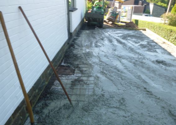 Construction d'une terrasse surélevée à Plainevaux