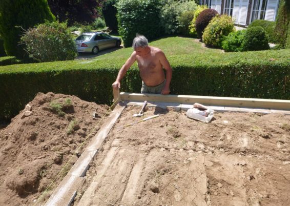 Construction d'une terrasse surélevée à Plainevaux