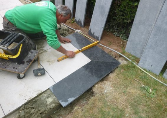 Construction d'une terrasse surélevée à Plainevaux