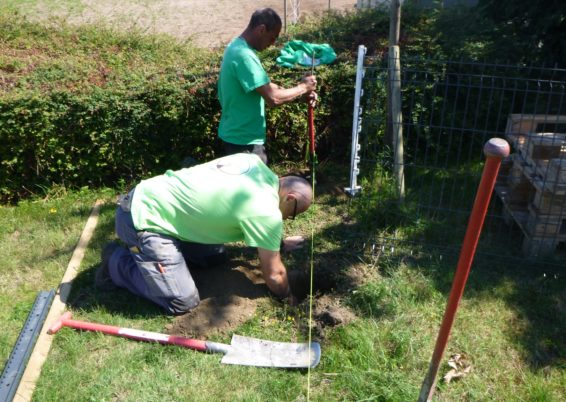 Placement d'une clôture rigide et un portail de jardin à Othée