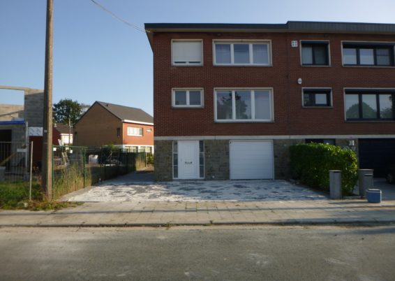 Aménagement complet des abords d'une maison de Seraing