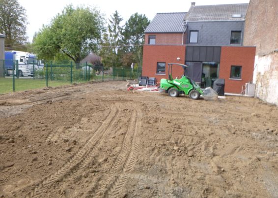 Réaménagement complet d'un jardin à Horion-Hozémont.