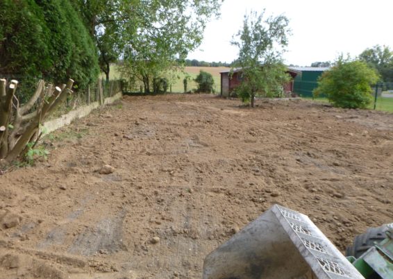 Réaménagement complet d'un jardin à Horion-Hozémont.