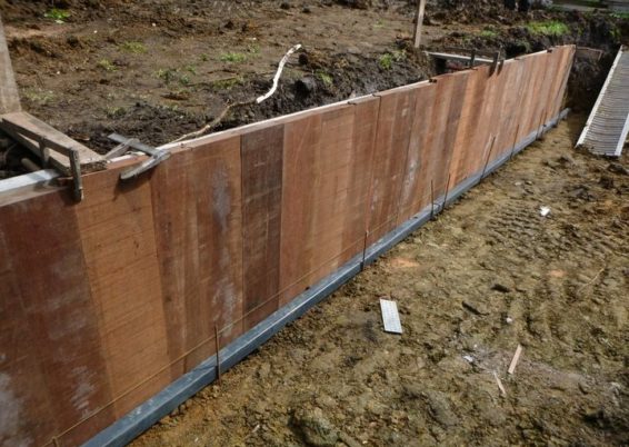 Aménagement complet d'un jardin et son accès à Horion-Hozémont. 

Création d'une nouvelle terra...