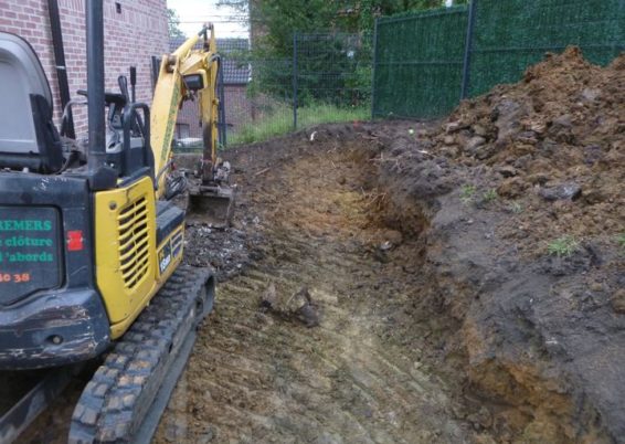 Aménagement complet d'un jardin et son accès à Horion-Hozémont. 

Création d'une nouvelle terra...