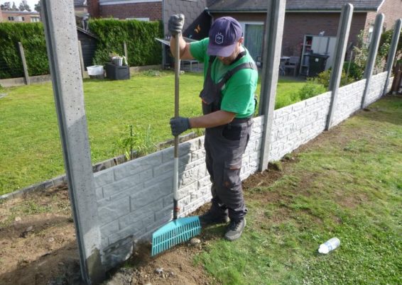 Remplacement des clôtures autour d'un jardin à Alleur. 

Sécurisation en placent une palissade de...