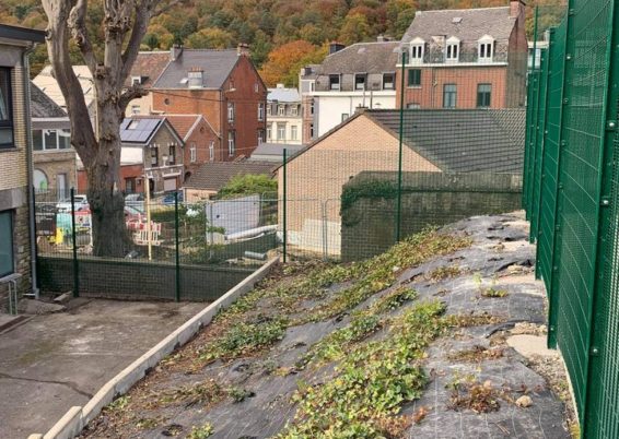Placement d'une clôture de haute sécurité dans une école à Spa.

Clôture BETAFENCE SECURIFORT ...