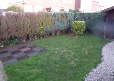 Remplacement de haies et clôtures par une nouvelle clôture NYLOFORT 2 D et un empierrement décora...