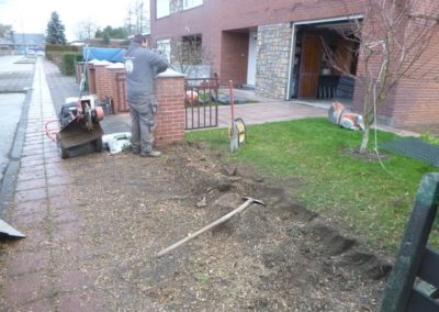 Remplacement d'une petite haie par une clôture décorative en gabion ZENTURO de BETAFENCE....