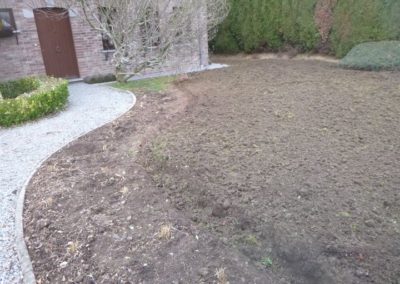 Aménagement d'une petite devanture à Horion-Hozémont.

Changement des plantations pour une entret...