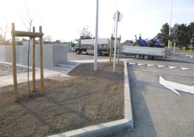 Création des pelouses autour de la nouvelle poste de Andenne .

Les semis sont très précoces, au ...
