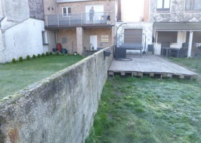 Démolition d'un mur de bloques de béton et remplacement par une clôture rigide de chez BETAFENCE ...