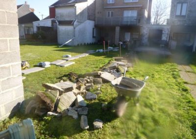 Démolition d'un mur de bloques de béton et remplacement par une clôture rigide de chez BETAFENCE ...
