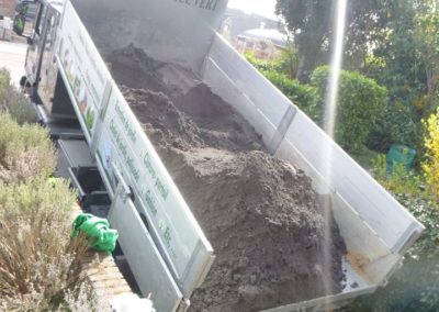 Réfection d'une allée de garage à Grâce-Hollogne.

Pose de pavés MARLUX 15/15 clinkers....