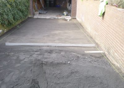 Réfection d'une allée de garage à Grâce-Hollogne.Pose de pavés MARLUX 15/15 clinkers....