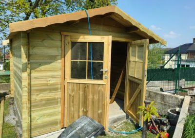 Implantation d'un chalet de jardin.

Réalisation de la dalle et de la fourniture + montage d'un cha...