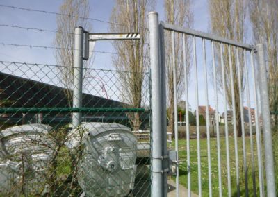 Les inondations de juillets 2021 n'ont laissés aucune chance aux clôtures.Remise en état des cl...