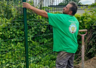 Nous réalisons également les aménagements de jardin de très petites tailles avec un accès très...