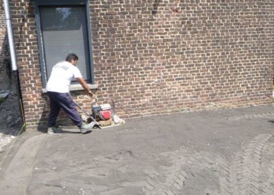 Aménagement d'une nouvelle terrasse en pavés béton XL 100/100 cm MARLUX et cheminements en 15/158...