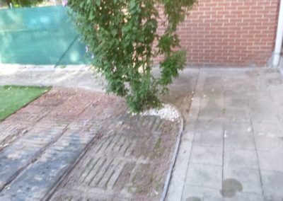 Réfection d'une terrasse avec des pavés céramiques 60/60 cm.

Réalisation d'un empierrement le l...