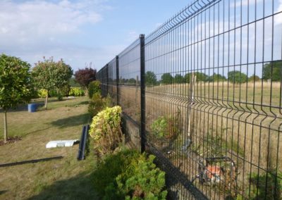 Sécurisation d'une propriété à Hannut.

Installation d'une clôture rigide BETAFENCE 3 D de tein...