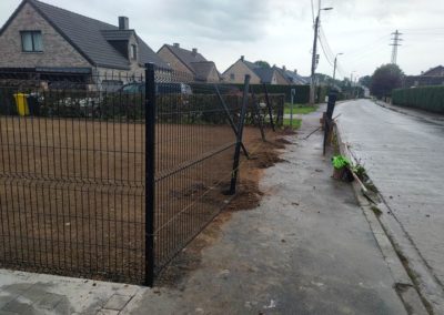Aménagement complet des abords d'une maison à Neupré qui avait été oubliée depuis des années....