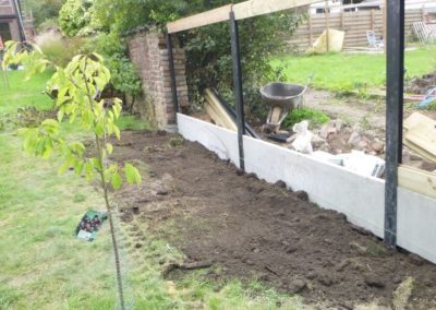 Après les inondations de juillet 2021, on poursuit la remise en ordre des jardins.

Réalisation d'...
