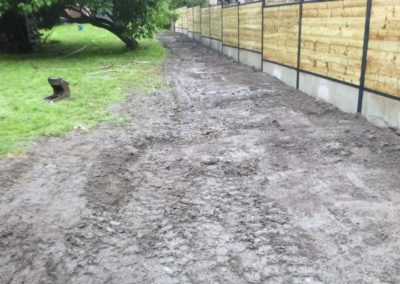 Remise en ordre de jardins après inondations