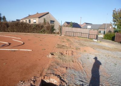 Remplacement des clôture autour de terrain de tennis à Oupeye au tennis les marmottes.Clôture d...