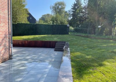 Une belle terrasse en céramique 60/60 posés sur chape de béton armée. 

Petit retour sur une de ...