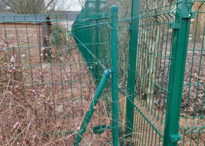 Clôture pour chats.

Pour sécuriser vos matous, pour les empêcher de sortir de votre jardin, nous...