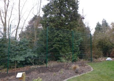 Installation d'une clôture XXL de 3 mètres de hauteur qui devra servir de support pour un mur vég...