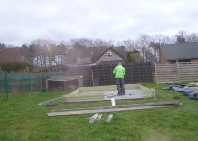 Installation d'un chalet de jardin.

Réalisation de la dalle.
Réalisation d'un chalet sur mesure.
...