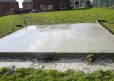 Installation d'un chalet de jardin.

Réalisation de la dalle.
Réalisation d'un chalet sur mesure.
...