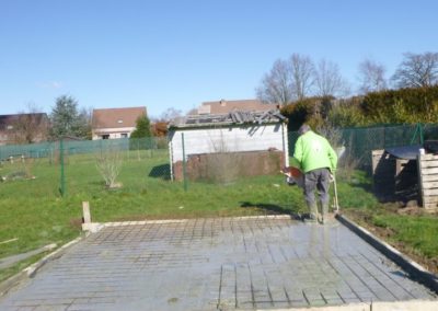 Installation d'un chalet de jardin.

Réalisation de la dalle.
Réalisation d'un chalet sur mesure.
...