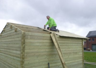 Installation d'un chalet de jardin.

Réalisation de la dalle.
Réalisation d'un chalet sur mesure.
...