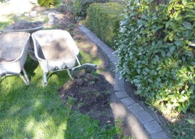 Préparation d'un jardin pour l'utilisation d'un robot pour la tonte.

Installation de 340 mètres d...