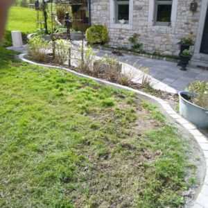 Préparation d'un jardin pour l'utilisation d'un robot pour la tonte.

Installation de 340 mètres d...