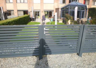 Fourniture et placement d'un portail réalisés sur mesure....