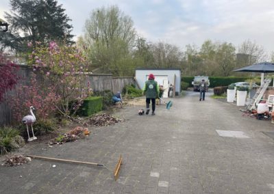 Entretien des abords du restaurant les chandelles à Grivegnée.
Tailles, nettoyage, désherbage, il...