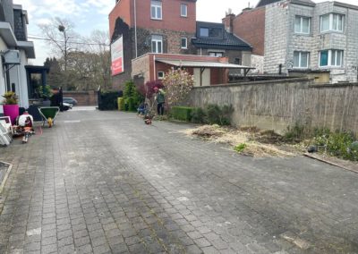 Entretien des abords du restaurant les chandelles à Grivegnée.
Tailles, nettoyage, désherbage, il...