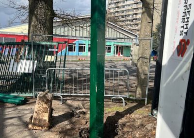 Chantier terminé avec succès.

Remplacement de plus de 650 mètres de clôture d'une hauteur de 2 ...