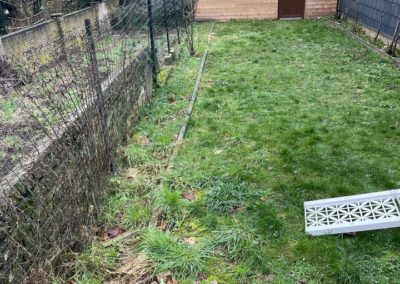 Installation d'une palissade de composite entre deux jardins.  

Merci les gars pour votre super bou...