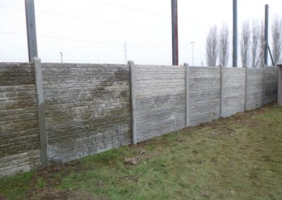 Rénovation d'un petit jardin à Ans.

Remplacement des vielles palissades de bois par une palissade...
