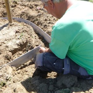 Pose de plus de 200 mètres de bordures en acier galvanisé sur notre chantier d'ougffet. 

Reste à...