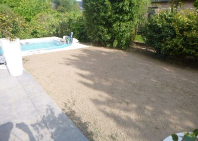 Et voila encore un client ravis de sa nouvelle pelouse, réalisée par nos équipes en deux petites ...