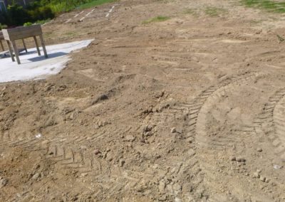Pose de plus de 200 mètres de bordures en acier galvanisé sur notre chantier d'ougffet. 

Reste à...