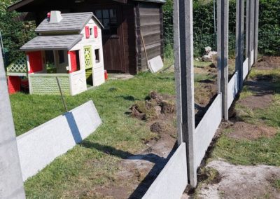 Malgré un accès au jardin très difficile pour l'acheminement des matériaux, nous avons réaliser...